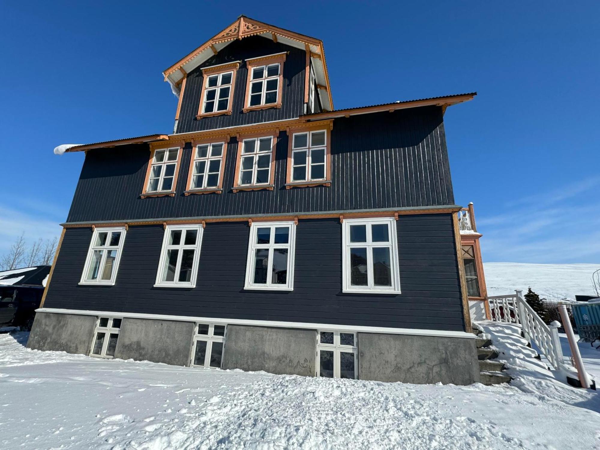 Hoepfner And Tulinius Historical Houses Акурейри Екстериор снимка